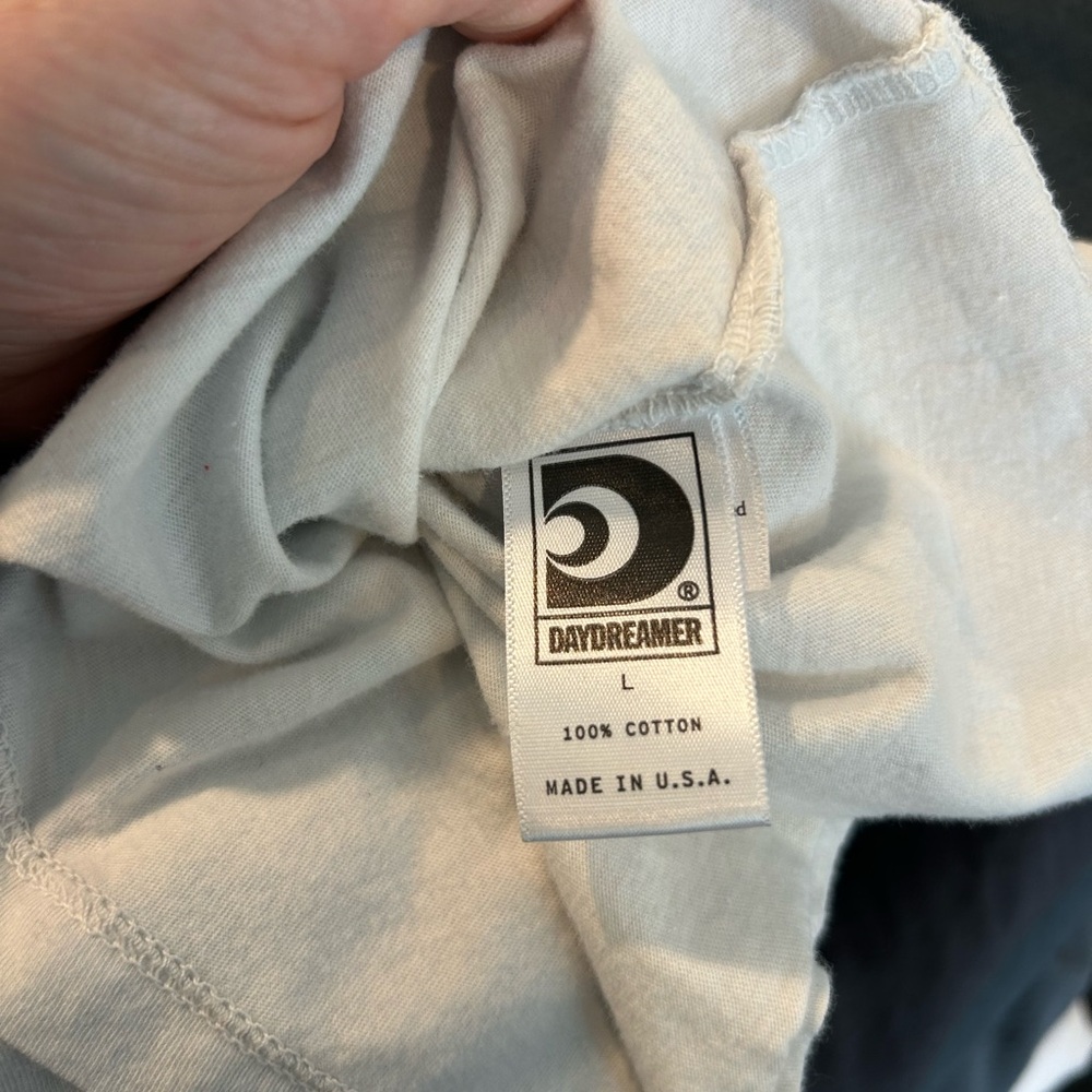 Daydreamer Def Leppard Graphic T-Shirt - Picture 3 of 3